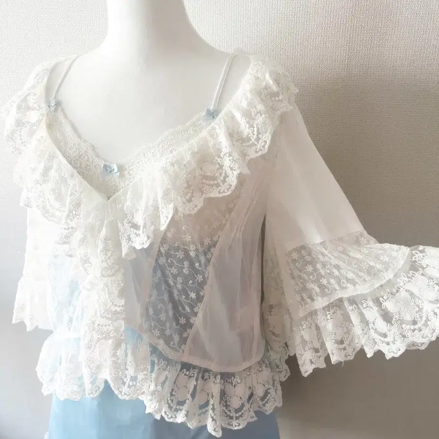 LIZ LISA blouse + blue ops 2pcs Set