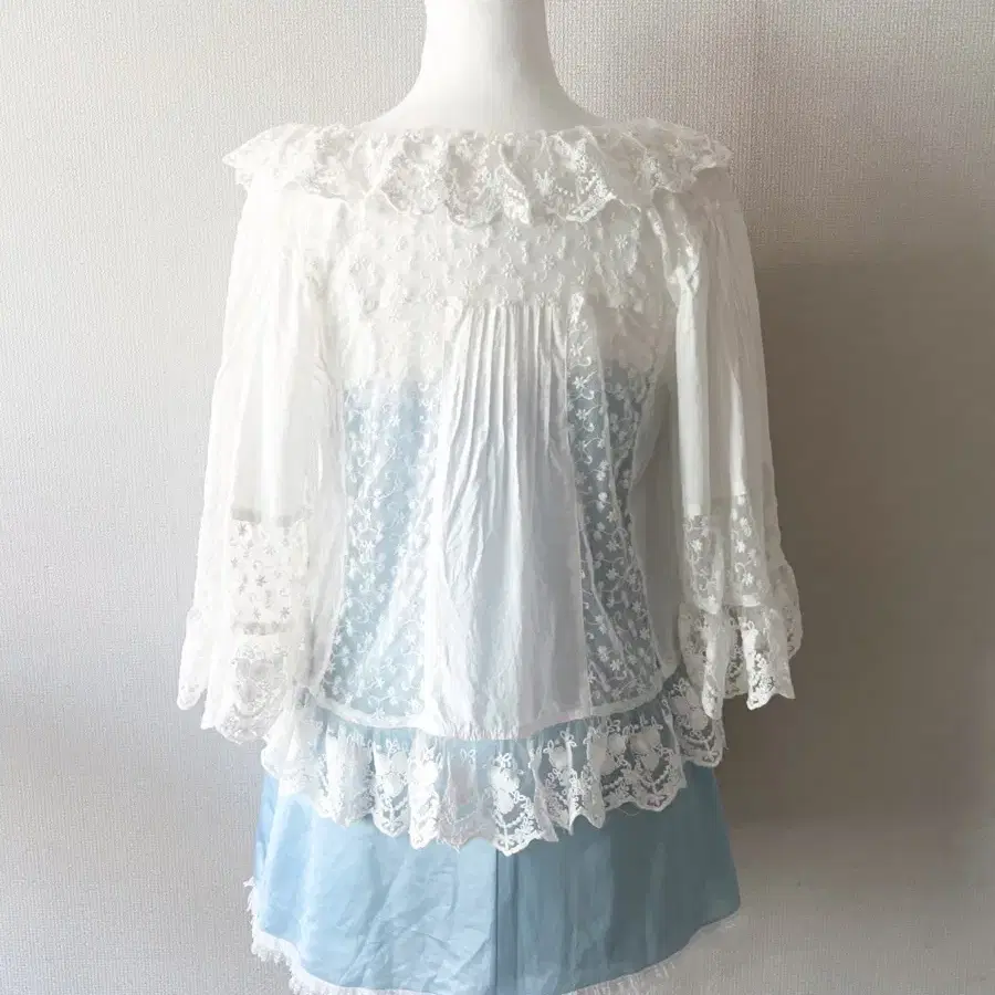 LIZ LISA blouse + blue ops 2pcs Set