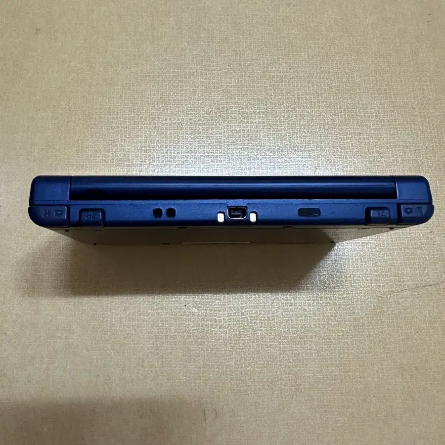 뉴 닌텐도 3ds xl 판매합니다.