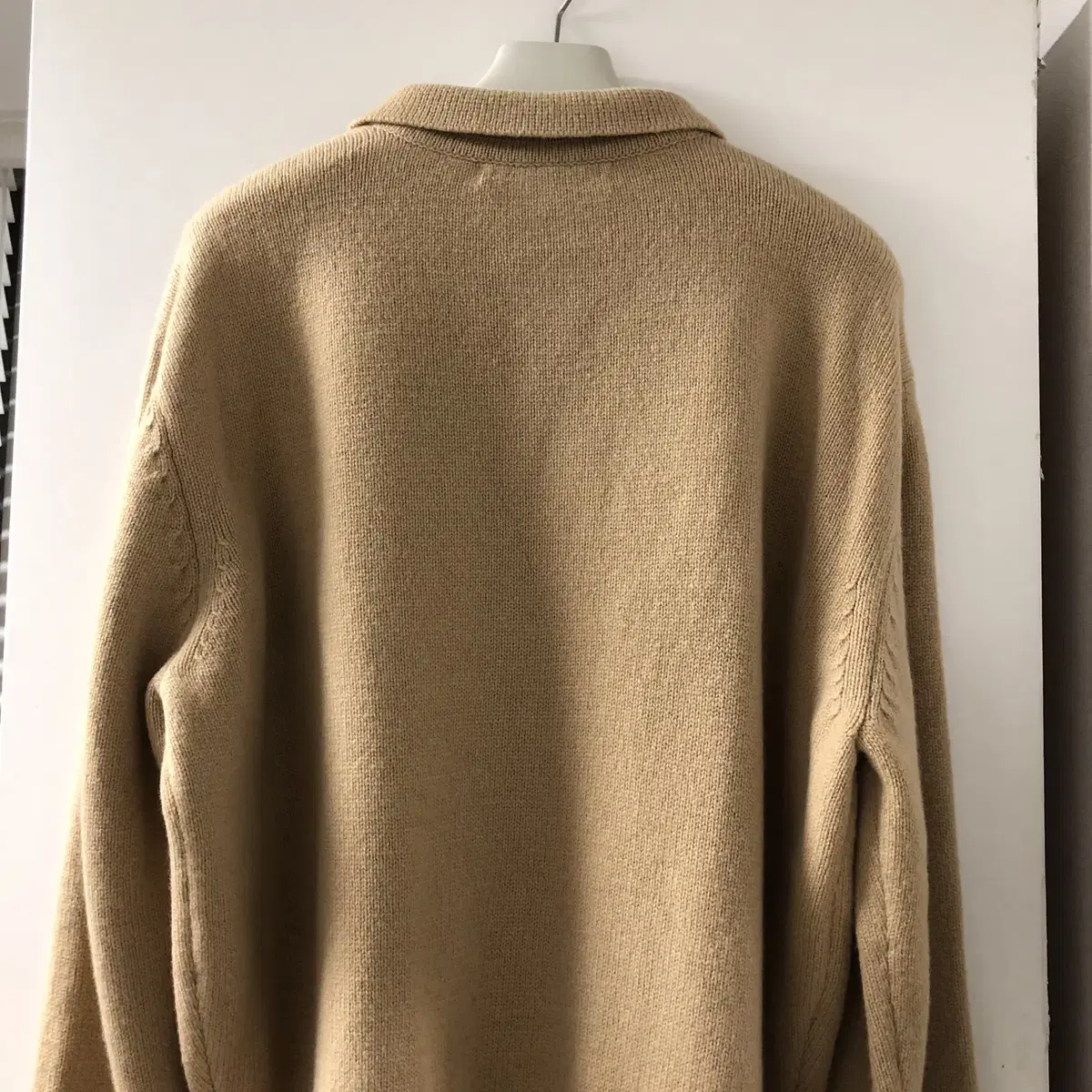 문달 니트 Classic Collar Knit in Beige 베이지