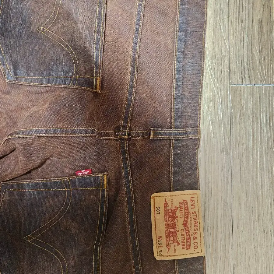 Levi's 갈색 청바지