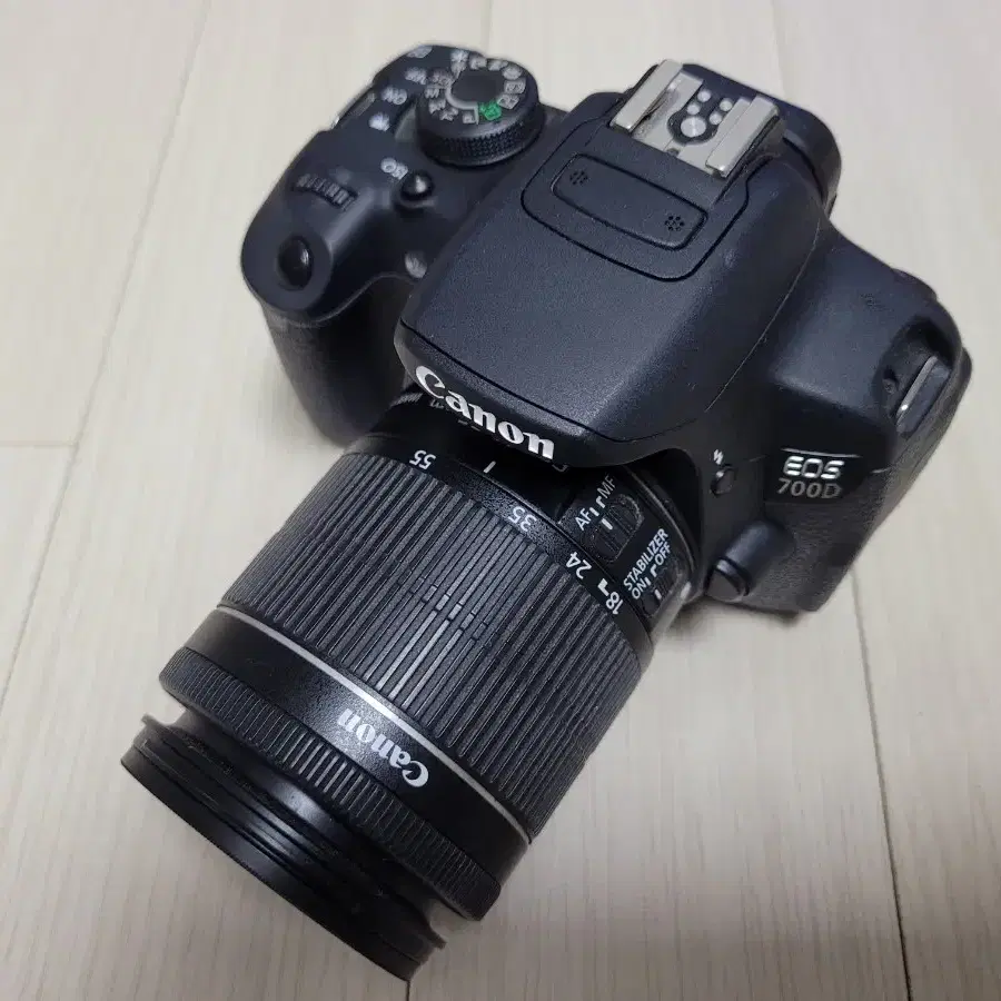 캐논 dslr 카메라 EOS 700D 와 18-55 렌즈 박스세트