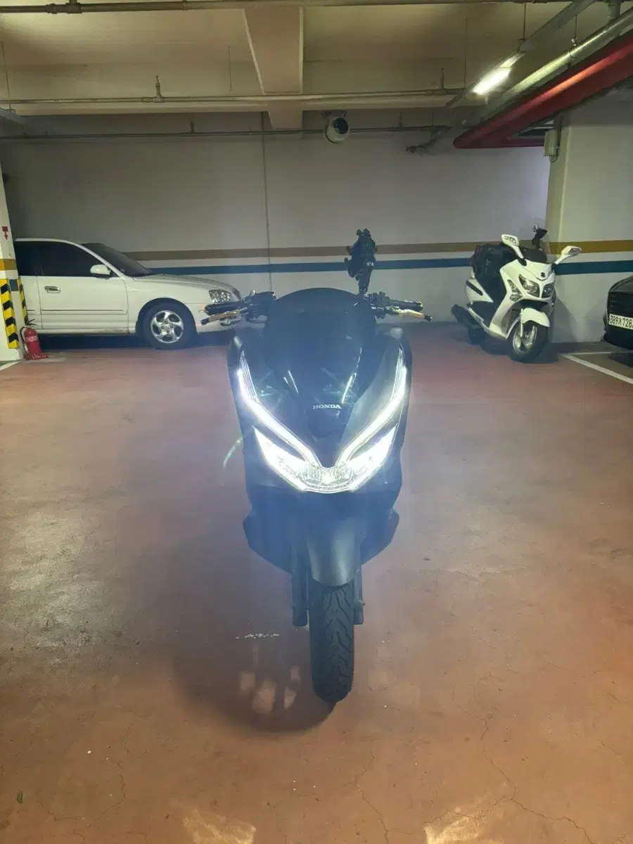 pcx125 18년식 더뉴 판매합니다