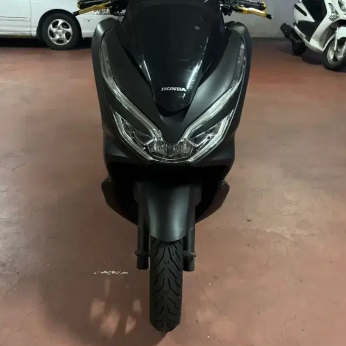 pcx125 18년식 더뉴 판매합니다