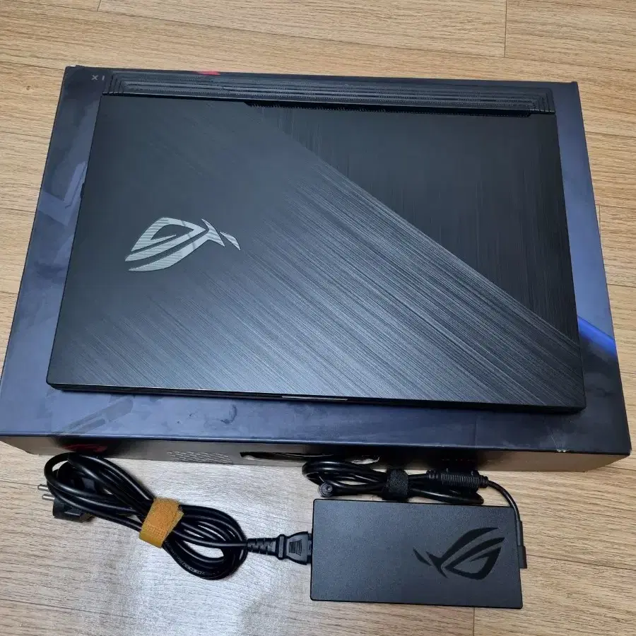 아수스 ROG STRIX G712LV게임노트북