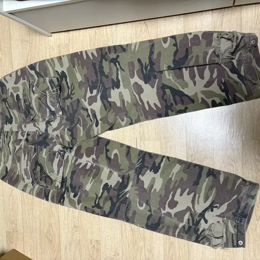 [M] DESTROYED CAMO BAGGY PANTS II