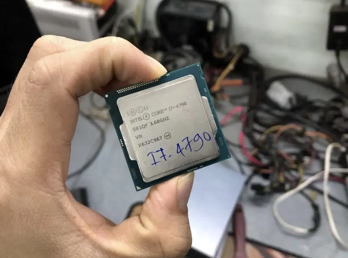 인텔 i7-4790 CPU, B85 메인보드, 하이퍼엑스 8기가 램 2개