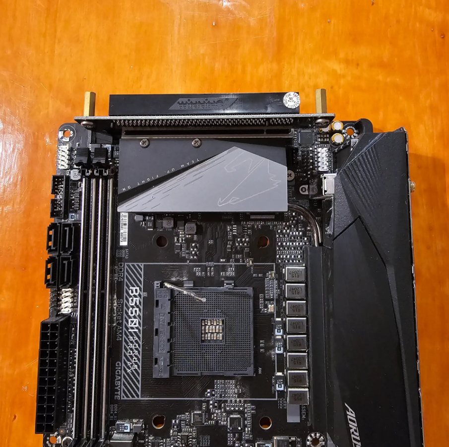 기가바이트 gigabyte 마더보드 b550i aorus pro ax