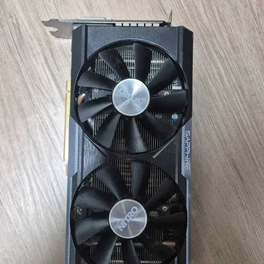 radeon 사파이어 r9 380 그래픽카드 판매합니다