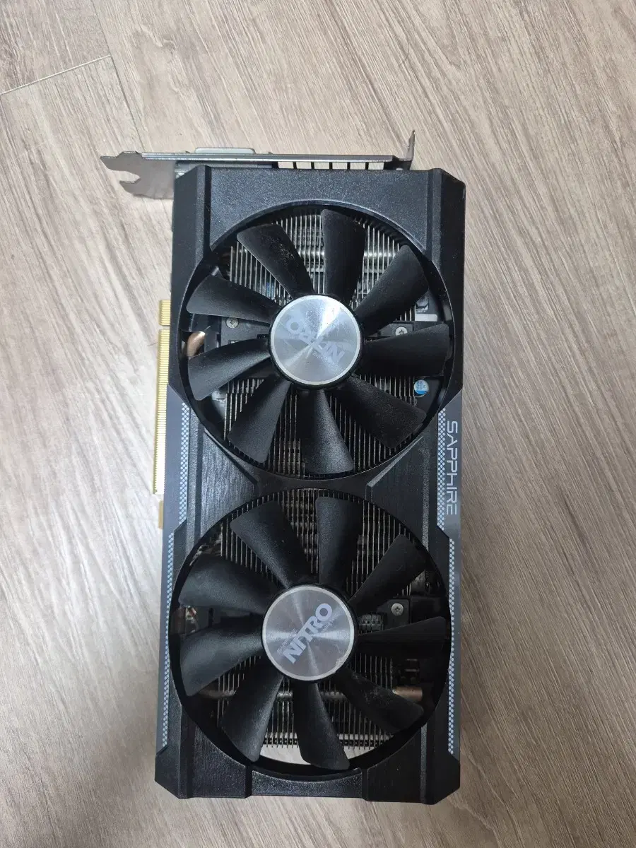 radeon 사파이어 r9 380 그래픽카드 판매합니다