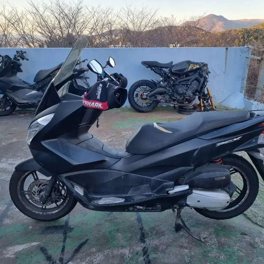 부산 14년 pcx