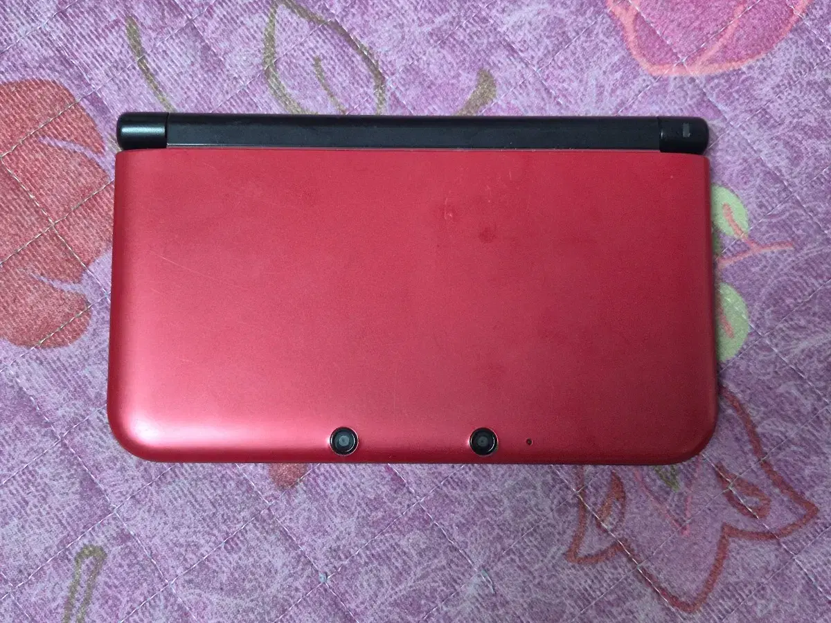 닌텐도3dsXL 레드 본체 판매합니다.