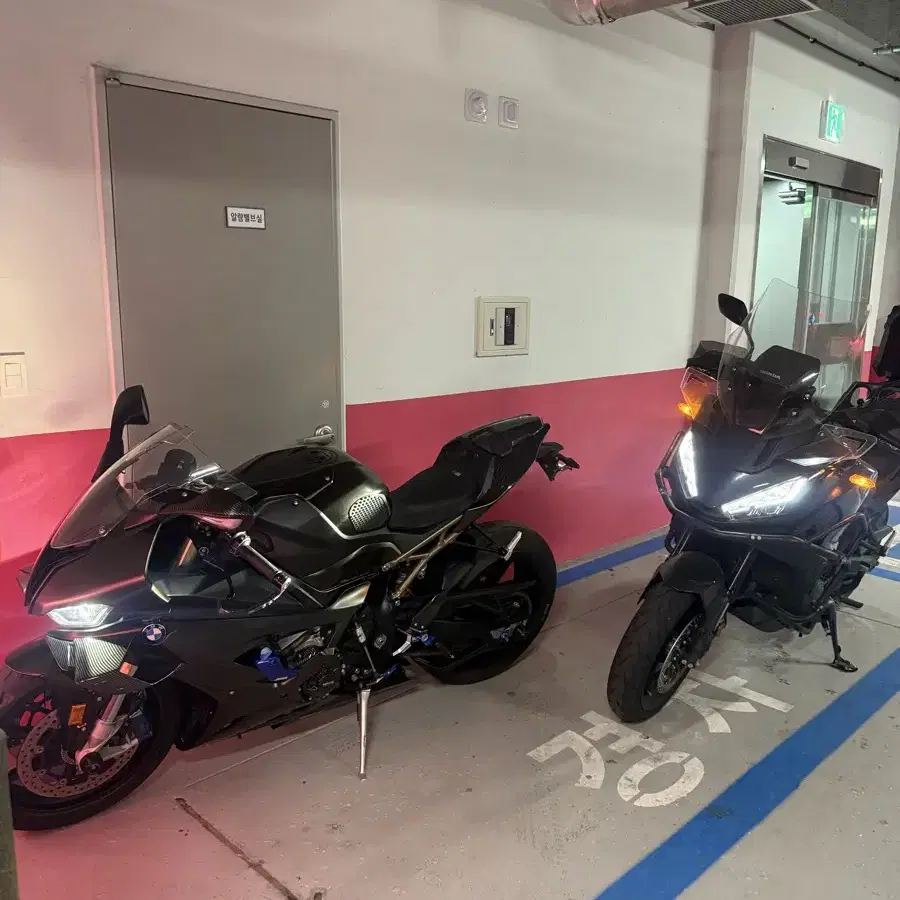 S1000rr m팩 22년식