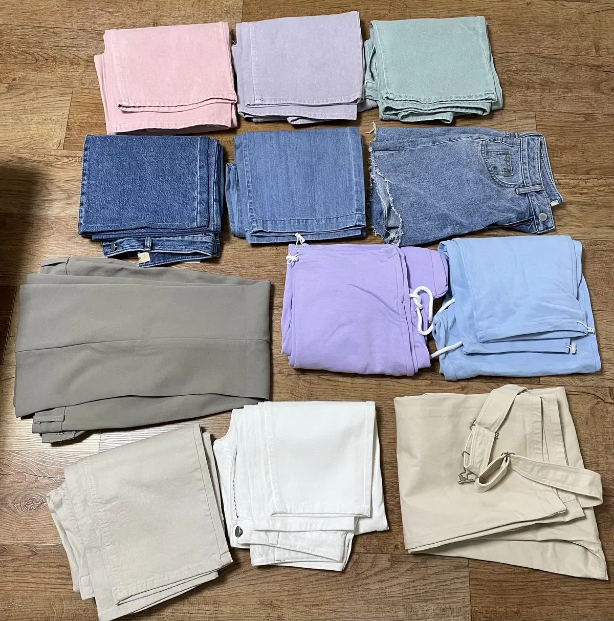 Sell 12 types of pants in bulk (Common Unique Dalt chuu Slow & Dope Run Black)