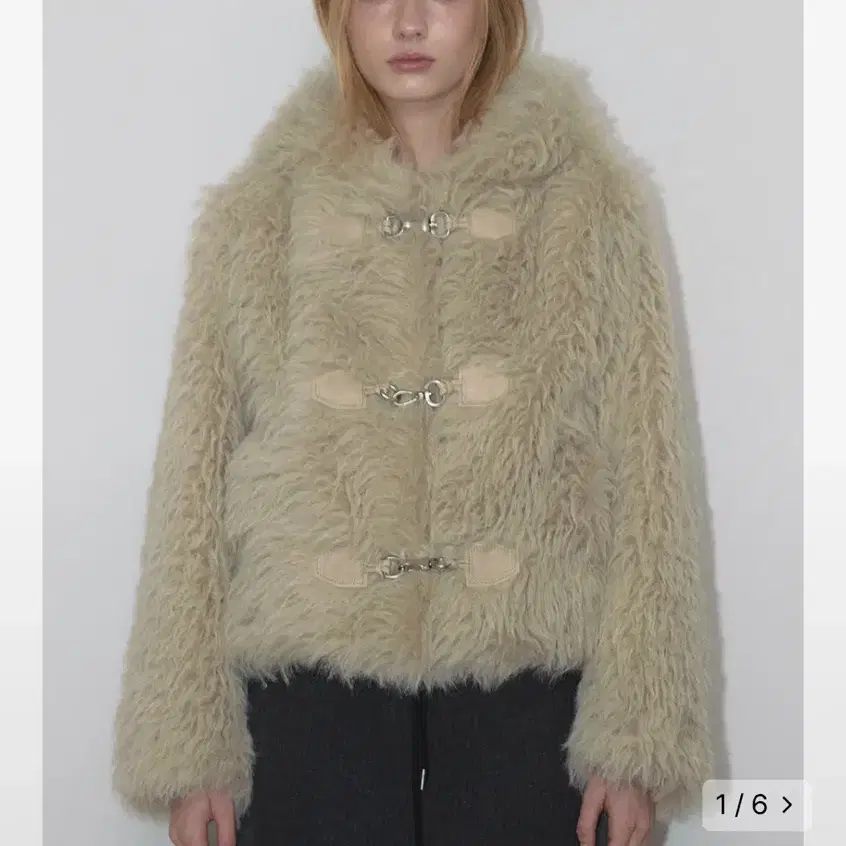 아수라 퍼자켓 FLUFFY HOOD FUR JACKET (BEIGE)