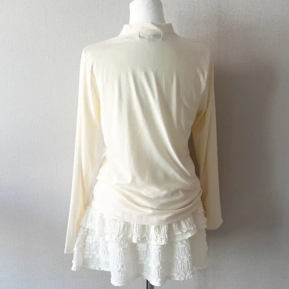 light cream lace ribbon top