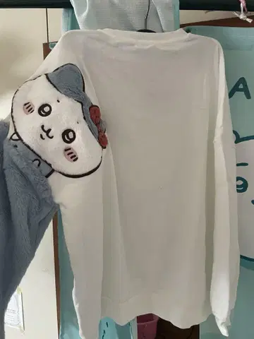 하치와레 산리오 아베일 트레이닝복