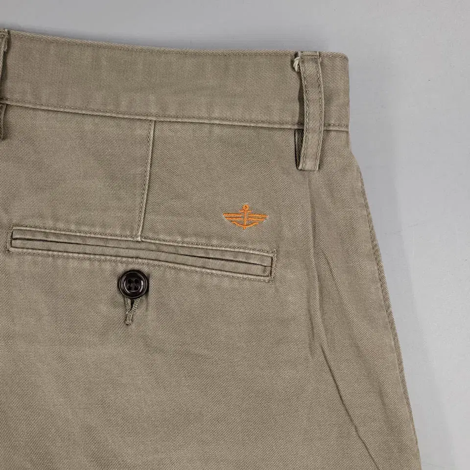 DOCKERS 다커스 피그먼트 카키베이지 로고자수 아메카지 면바지 코튼팬