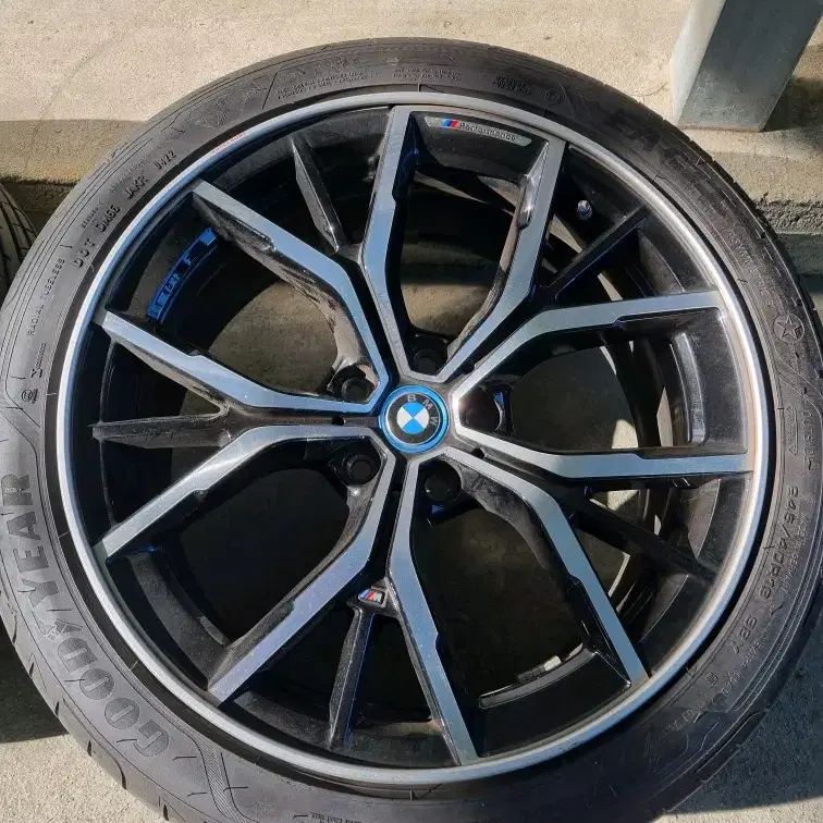 BMW 530i 845M 휠 타이어