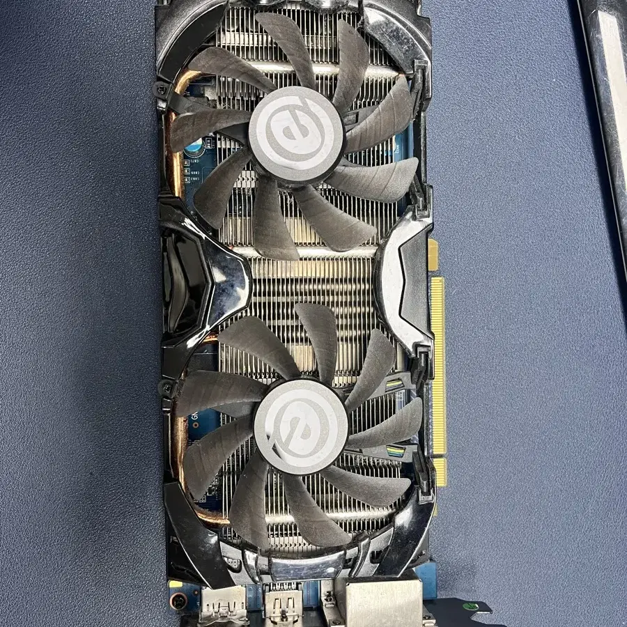 이엠텍 GTX 660 OC PCI-E 팝니다.