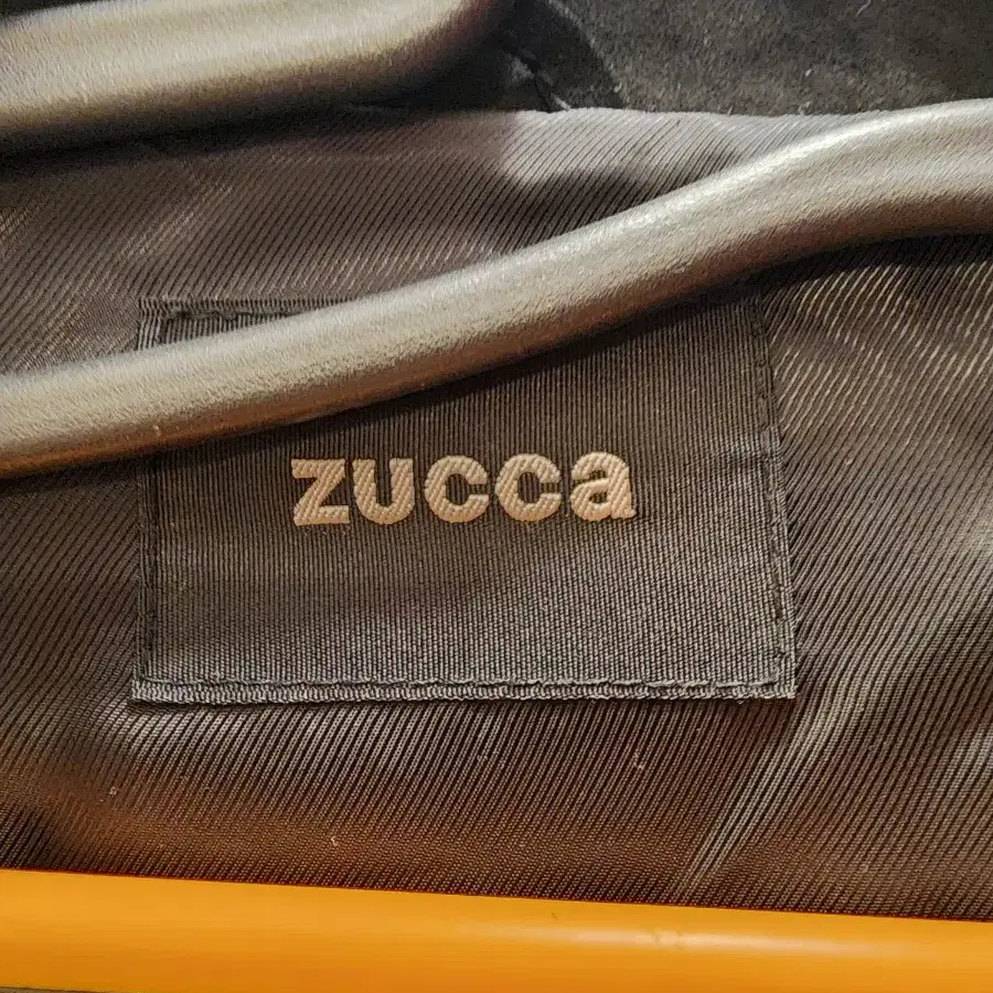 주카 zucca 블랙 염소가죽 블루종