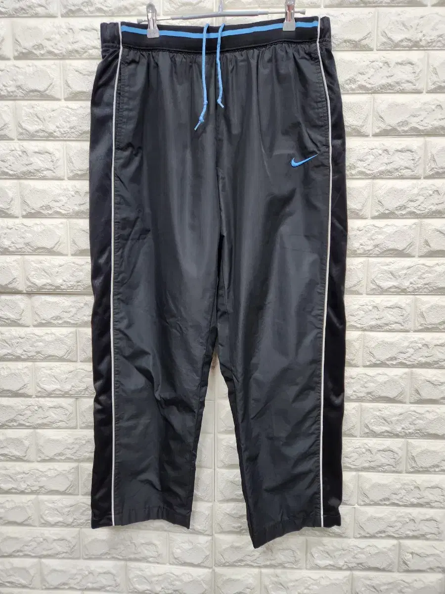 Nike HOOPS Training Pants Size 110