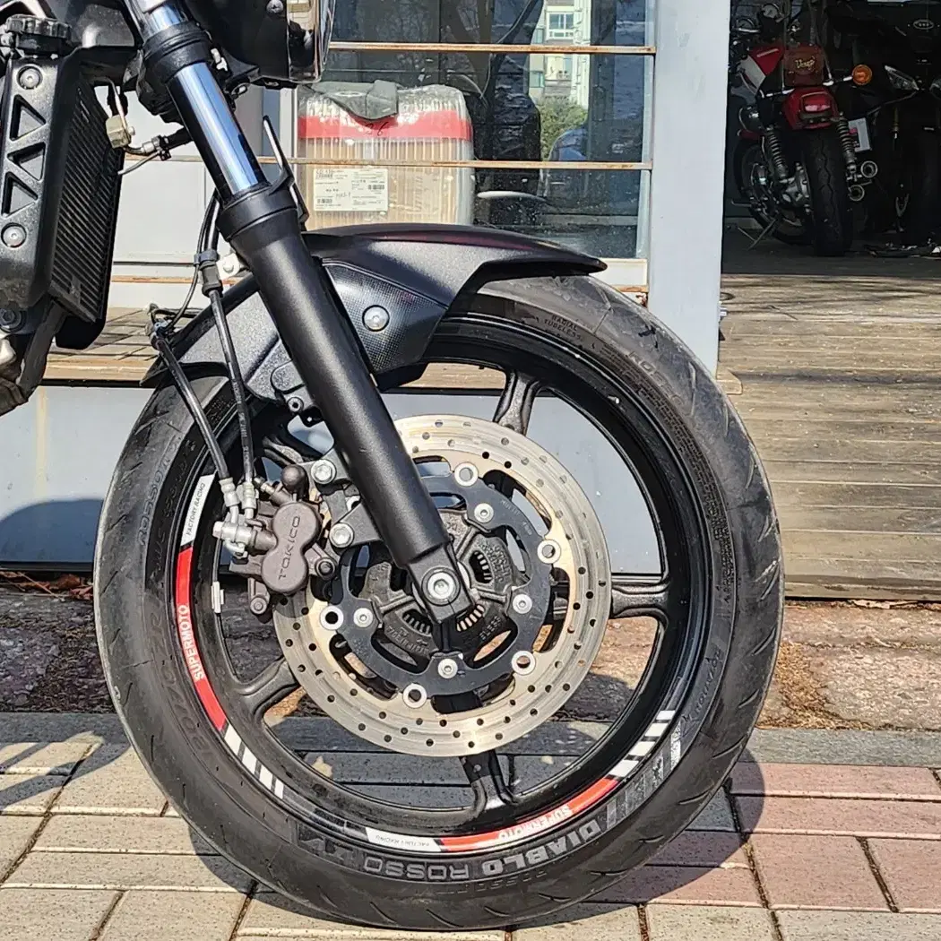 2018년식 스즈끼 SV650X 2채널블랙박스 관리잘된 바이크 판매합니다