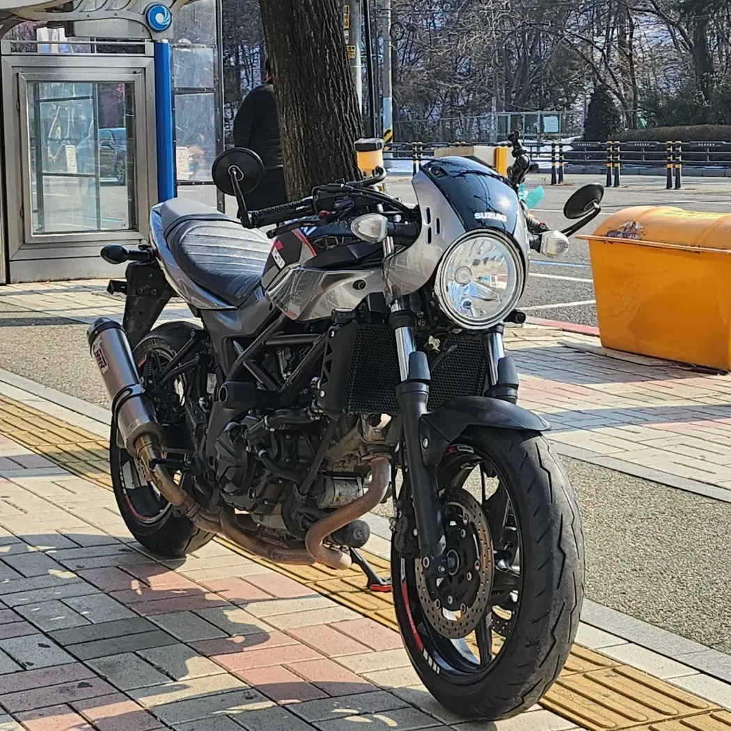 2018년식 스즈끼 SV650X 2채널블랙박스 관리잘된 바이크 판매합니다