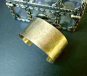 놋쇠 뱅글(작은 사이즈/여성용 사이즈 )~망치 모양-넓은 타입 ~