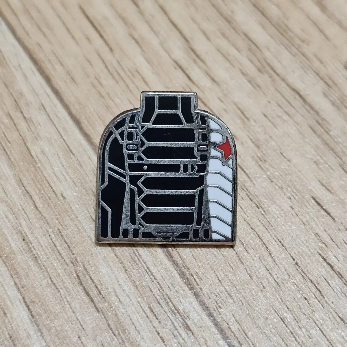 Goods (3 in bulk)] Winter Soldier (Bucky), Shield Badge, Passport Case, Captain. Thunderbolts