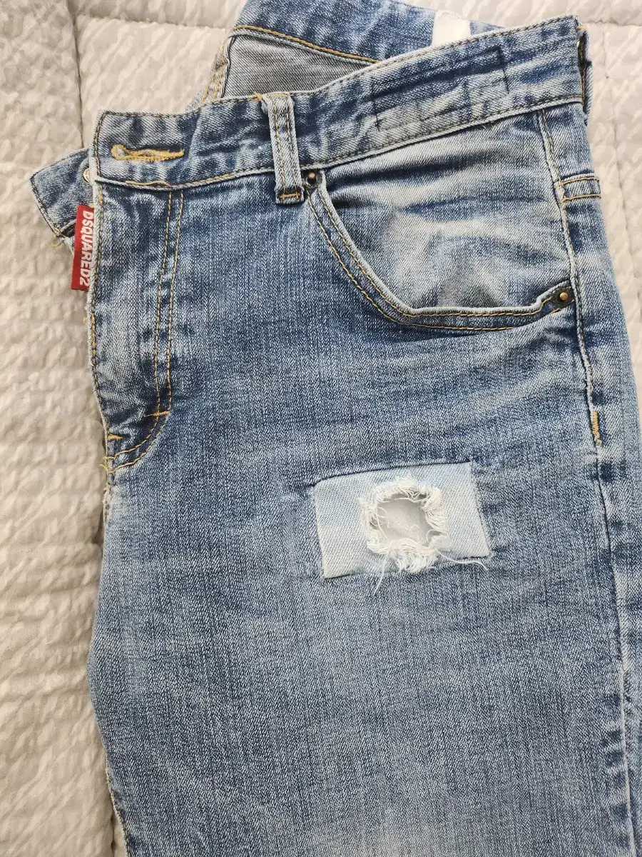 Disquared 2 Crop Jeans 32