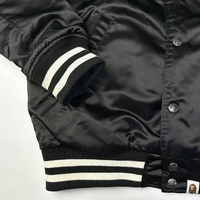 BAPE 22SS 베이프 리버시블 바시티 자켓