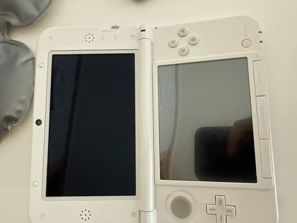 닌텐도 3DS XL 화이트 팝니다