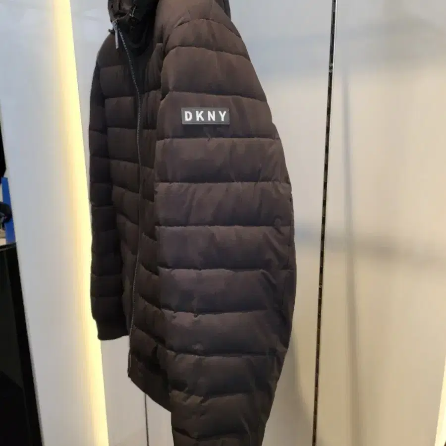 DKNY 남성패딩점퍼(상태최상)