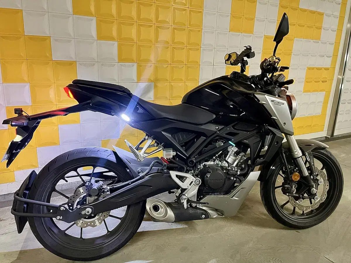 Cb125r ABS 20년식 9천키로대