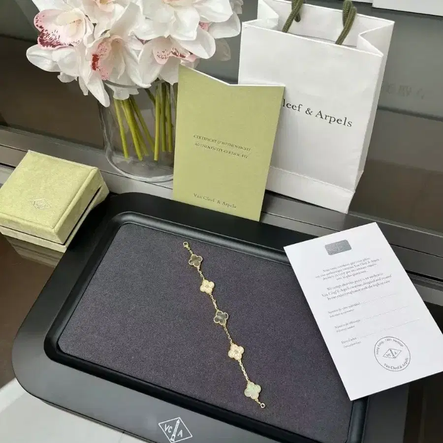 Van Cleef & Arpels네잎 클롭 펜던트 가지각색 팔찌18cm