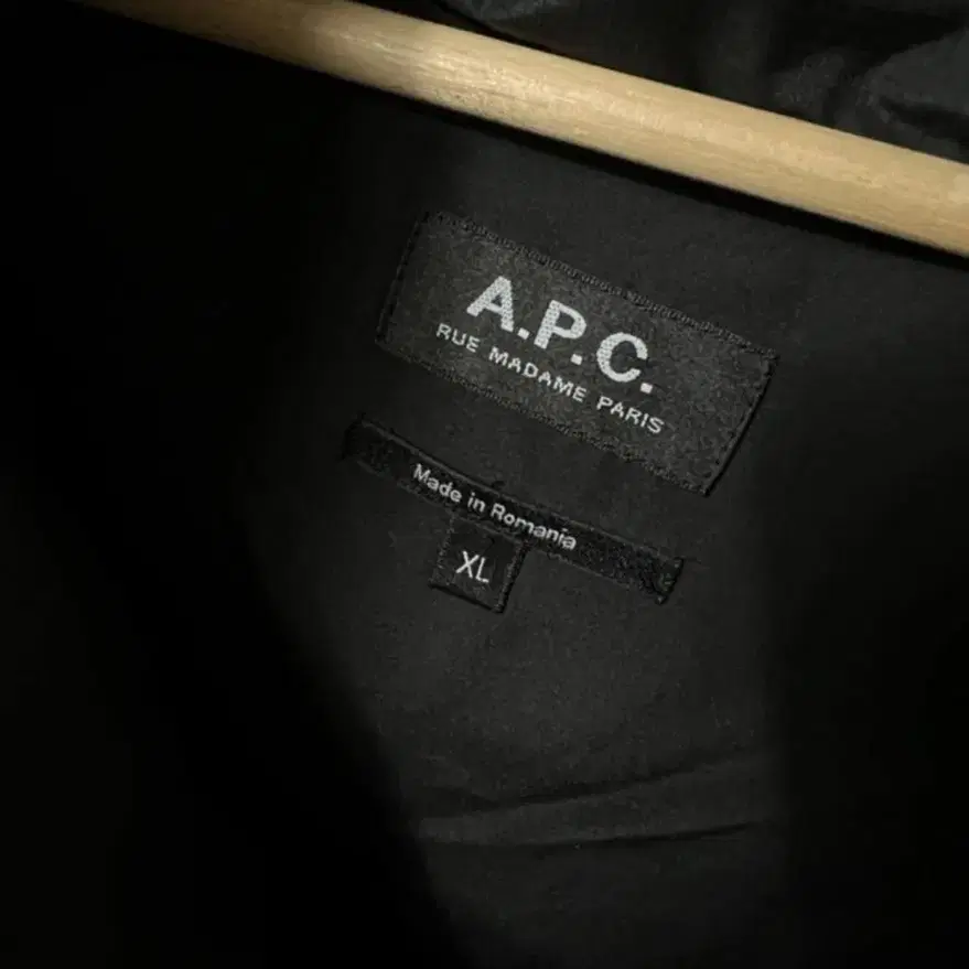 아페쎄 apc 다운 패딩 블랙 xl