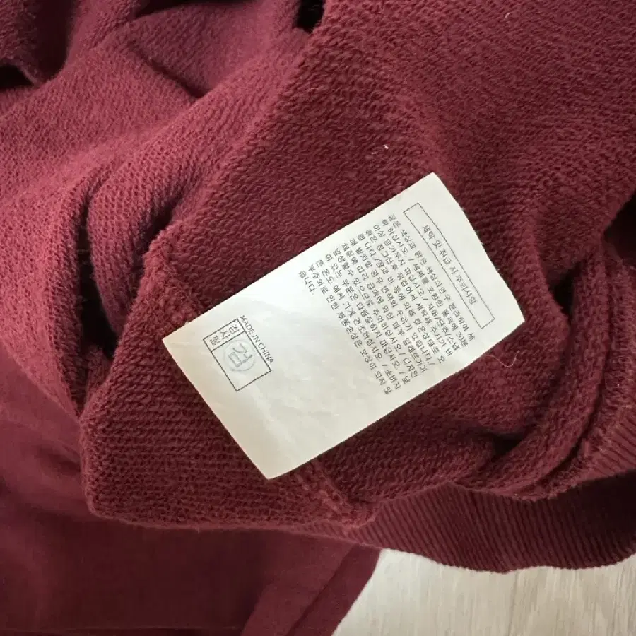 디스이즈네버댓 ARC-Logo Crewneck Burgundy m사이즈