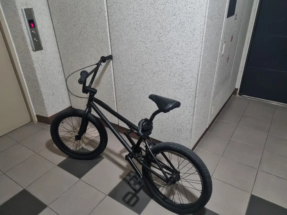 페그 달려있는 bmx 자전거 급처