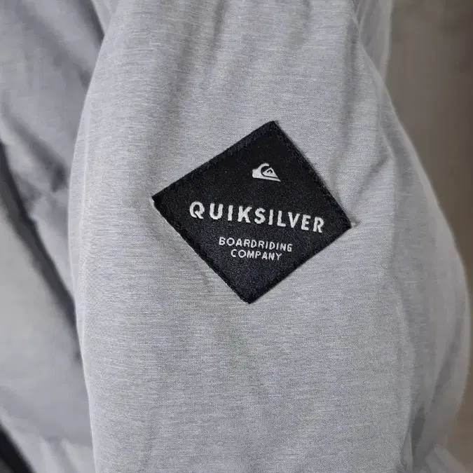 퀵실버 Quik Silver 공용 다운패딩 95