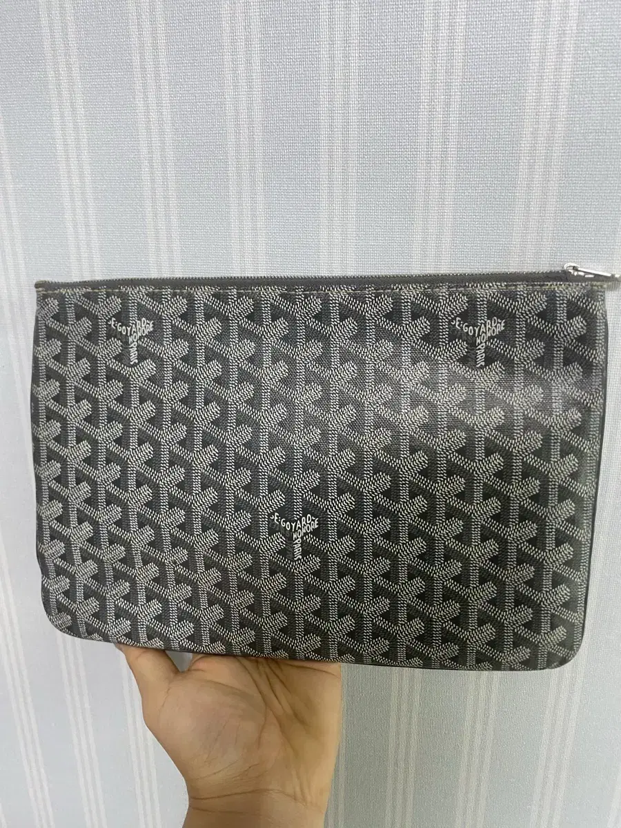 (Genuine) Goyard Senna mm clutch special Gray