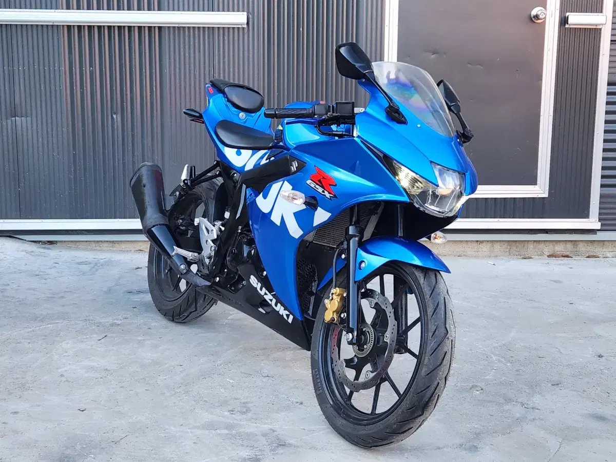 스즈키 GSX-R125 20년식 1만KM주행 엔진상급차량 급매합니다.