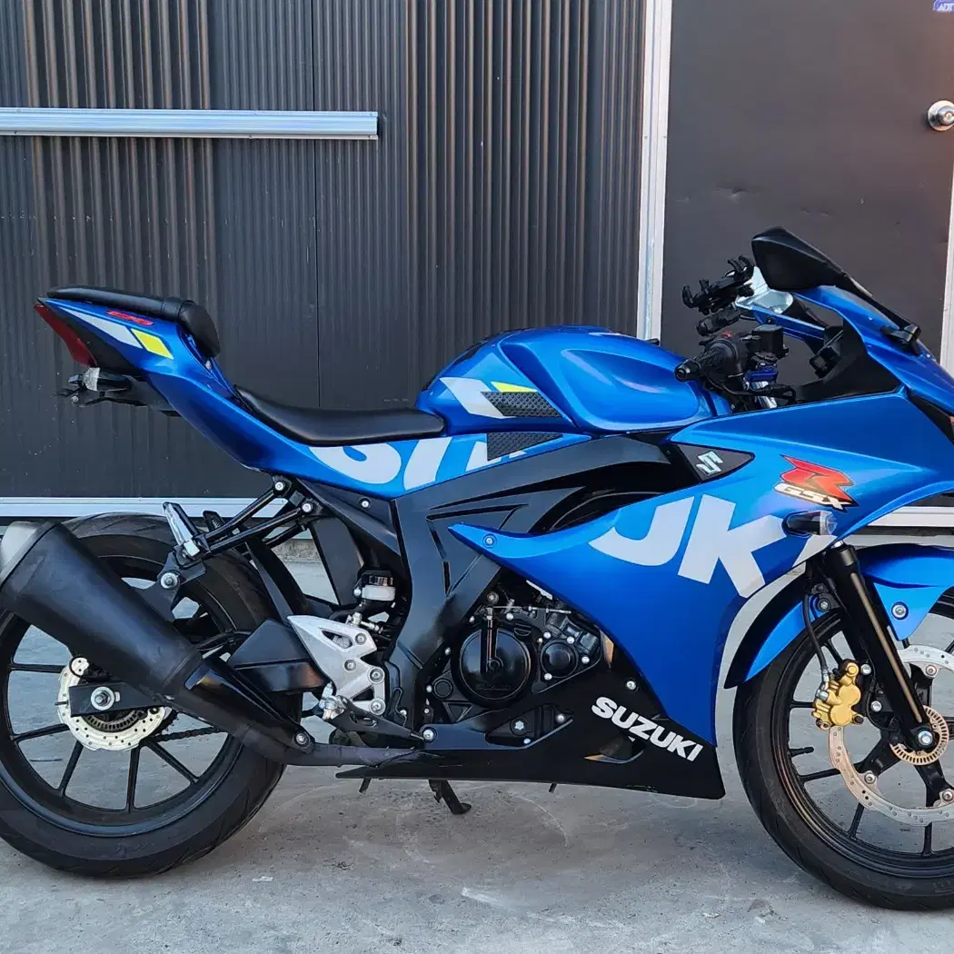 스즈키 GSX-R125 20년식 1만KM주행 엔진상급차량 급매합니다.