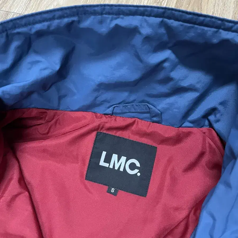 LMC 바람막이