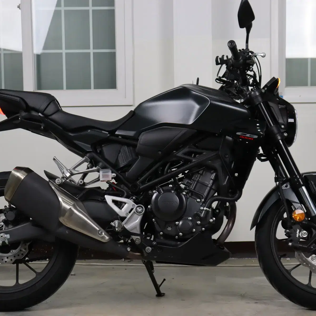 2024년식 혼다- CB300R 짧은 키로수 판매합니다