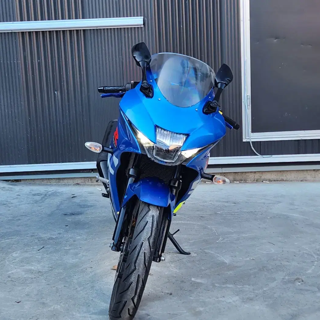 gsx-r 125/20년 1만km 주행 엔진상급차량 최저가 판매합니다.