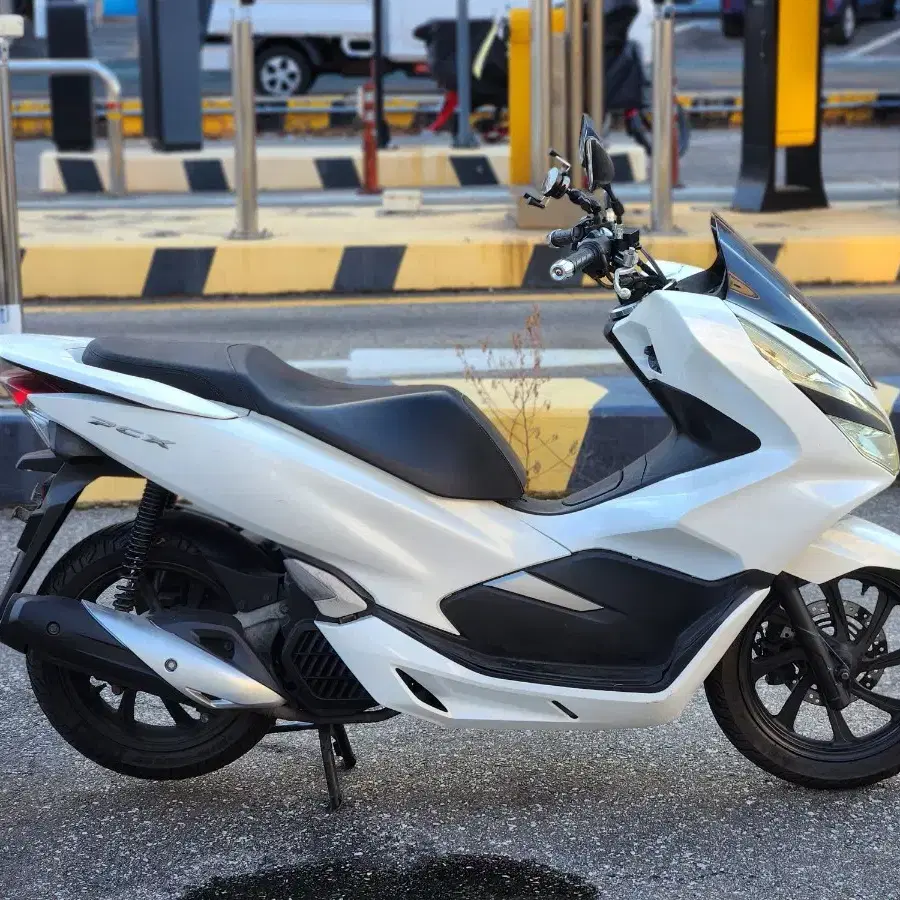 19년식 pcx125 4만키로 백마 컨디션최상!