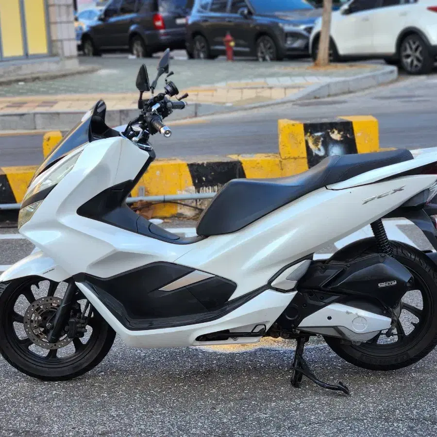 19년식 pcx125 4만키로 백마 컨디션최상!