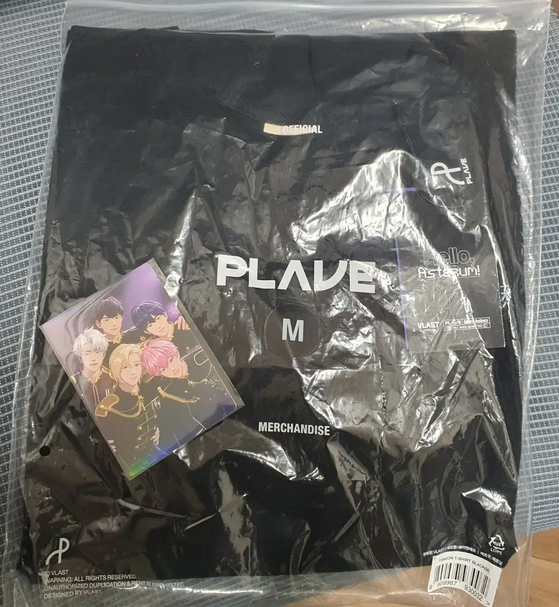 플레이브 1ST FANCON T-SHIRT BLACK(팬콘 셔츠 블랙)+