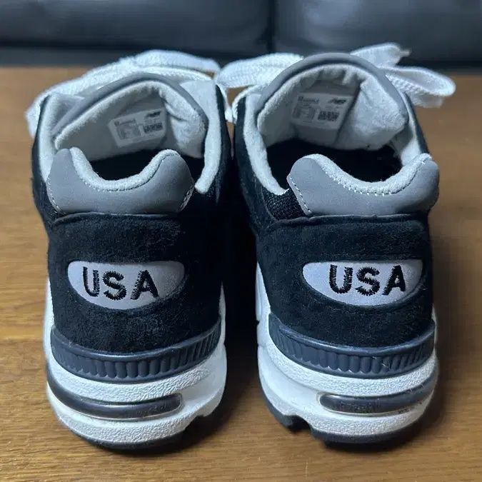 뉴발란스 990v2 메이드 인 USA 블랙 250